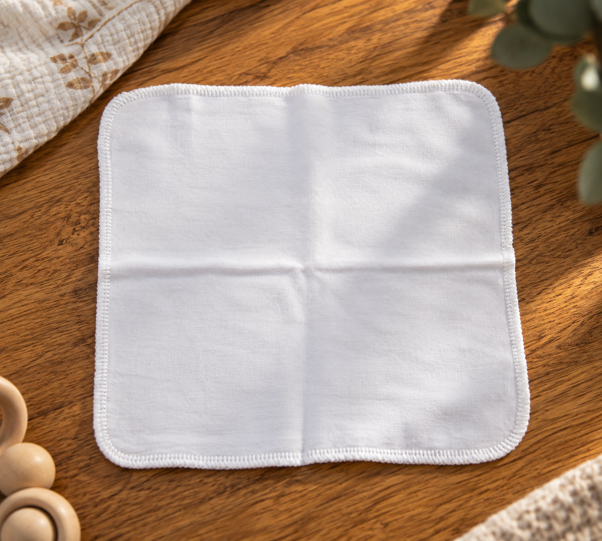 Weißer Baby-Waschlappen aus dem DE Baby Kleine Schätze Geschenkset